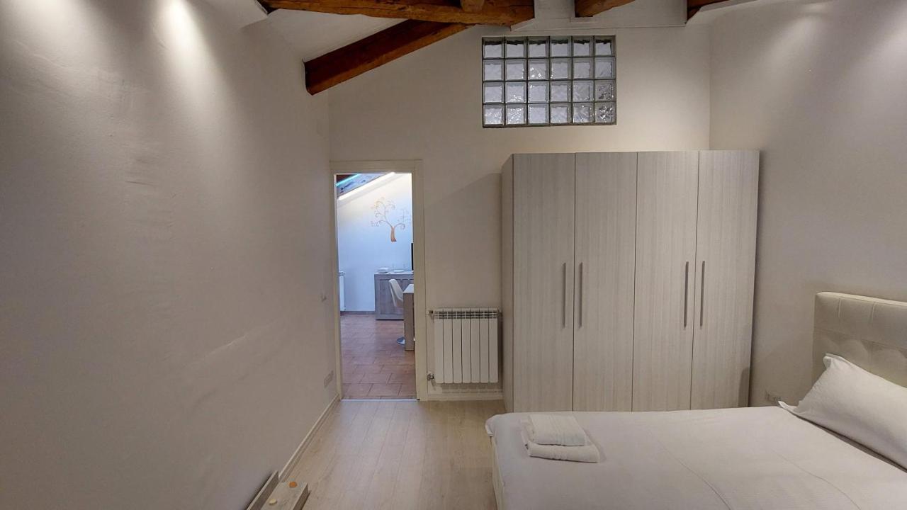 Ferienwohnung La Mansarda Di Rosy Triest Exterior foto